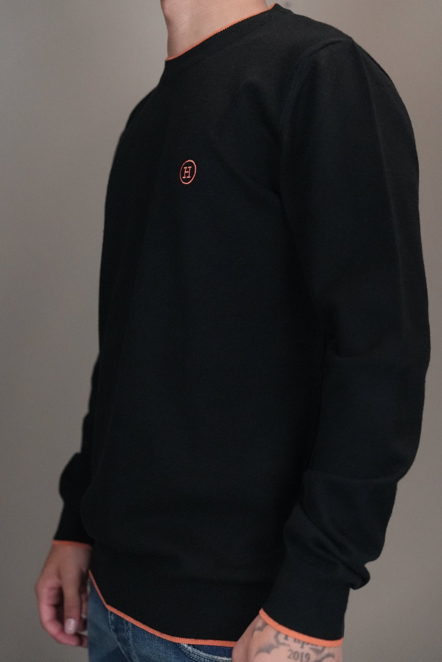 hermes trui zwart met oranje