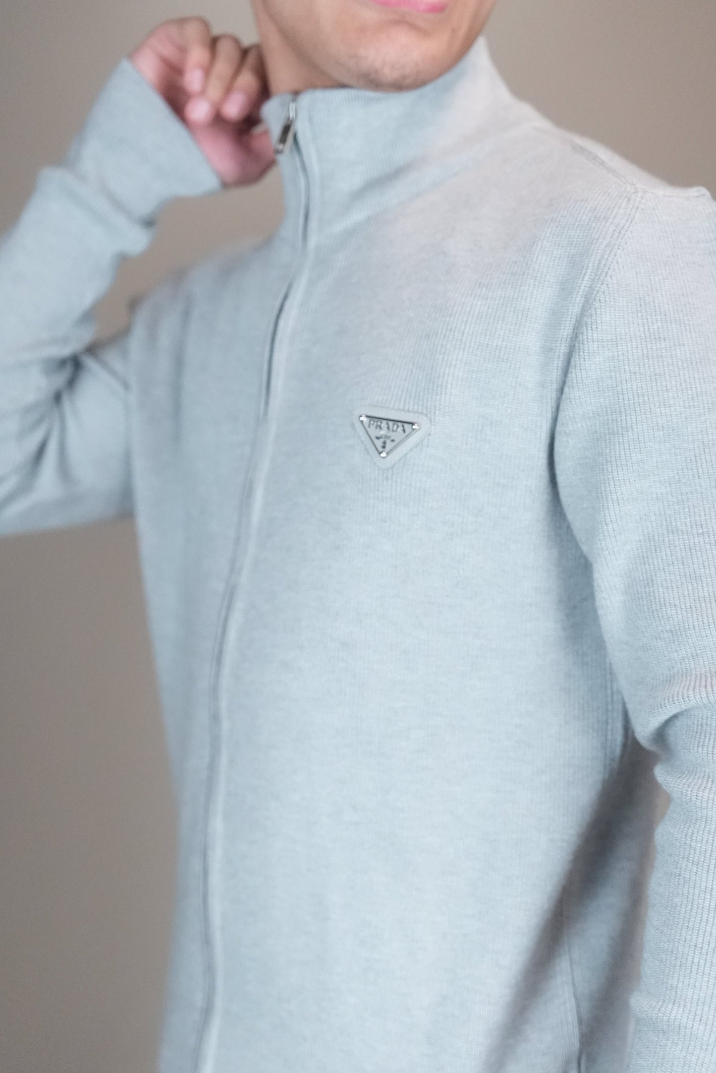 Prada vest grijs logo borst