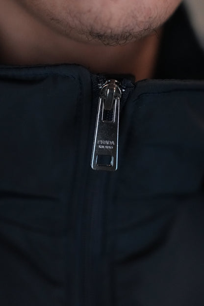 Prada winterjas zwart logo&rits op borst