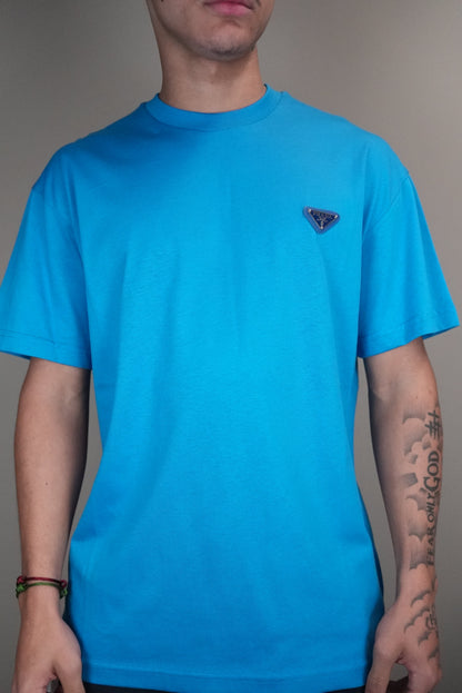 Prada shirt lichtblauw logo op borst